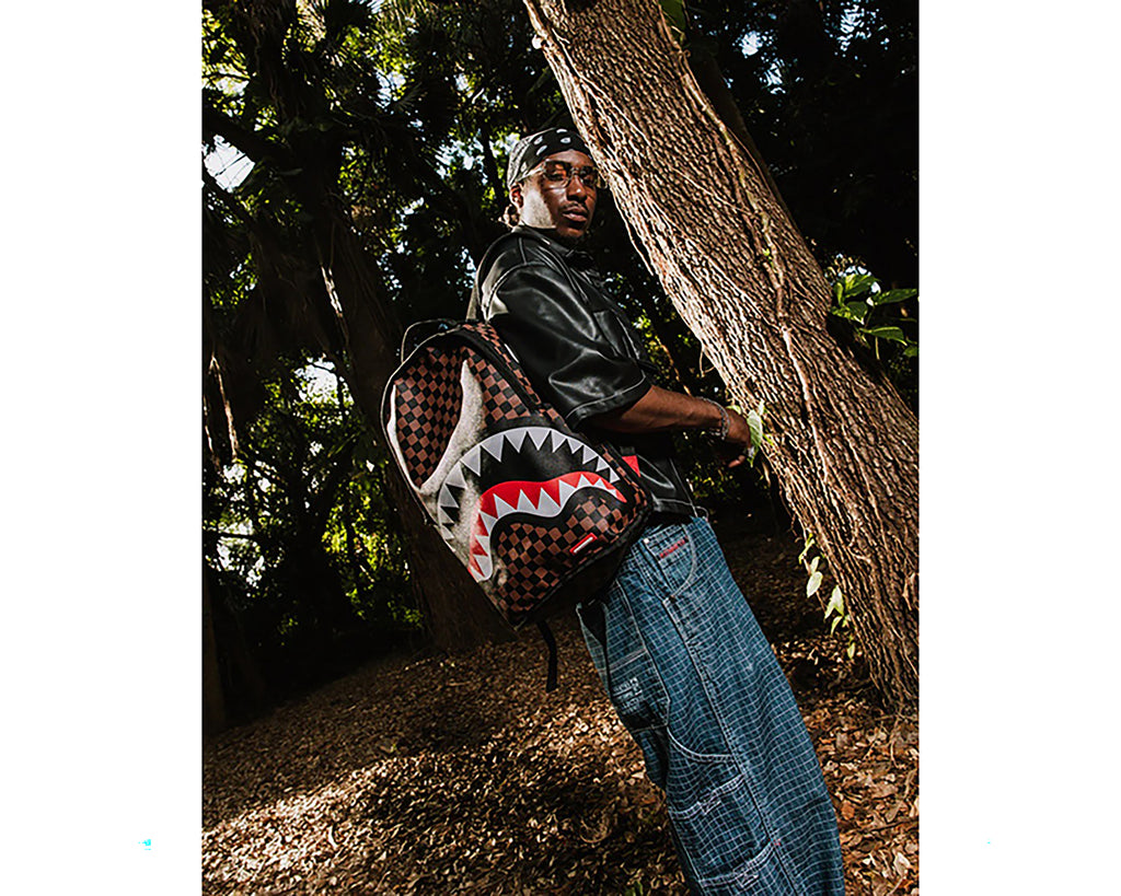 NOOO WAY!!! A REVERSIBLE BACKPACK - PURPLE VELOUR TO OG SHARKS IN PARIS BACKPACK