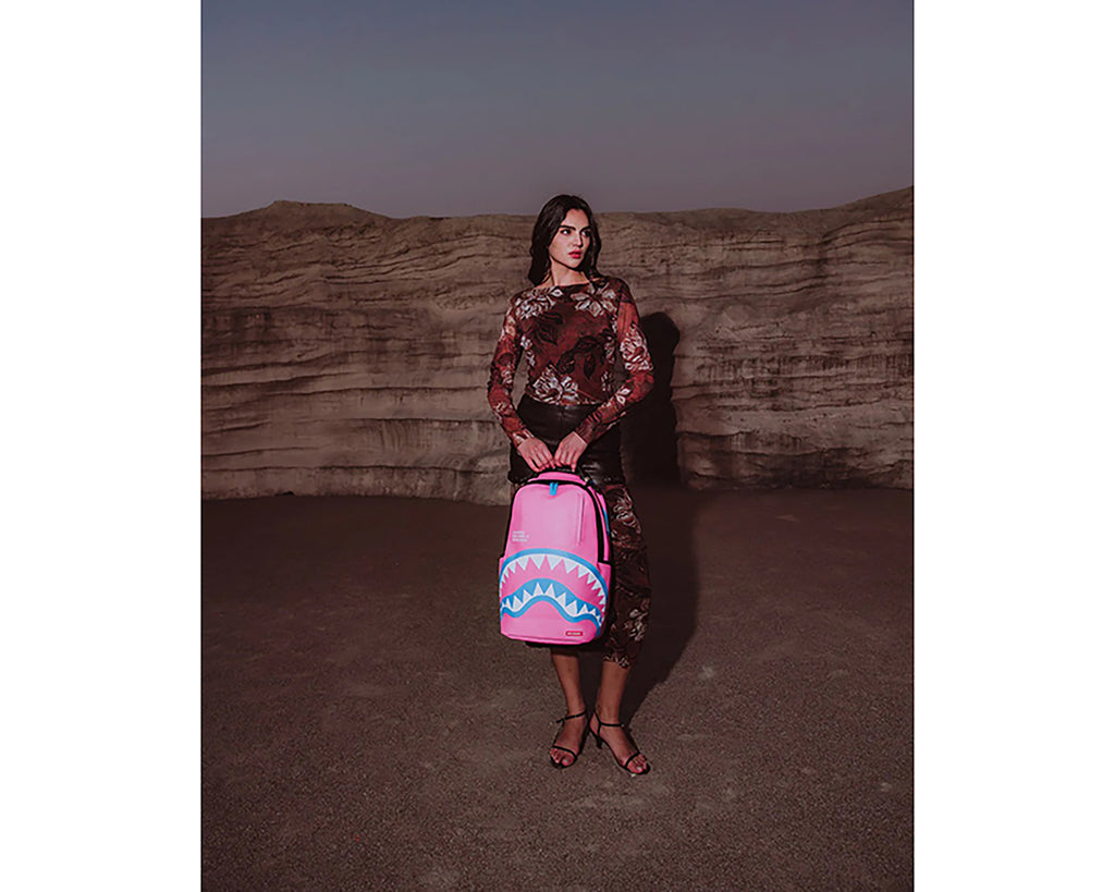 SHARK CENTRAL AMUSEMENT DLXSV BACKPACK