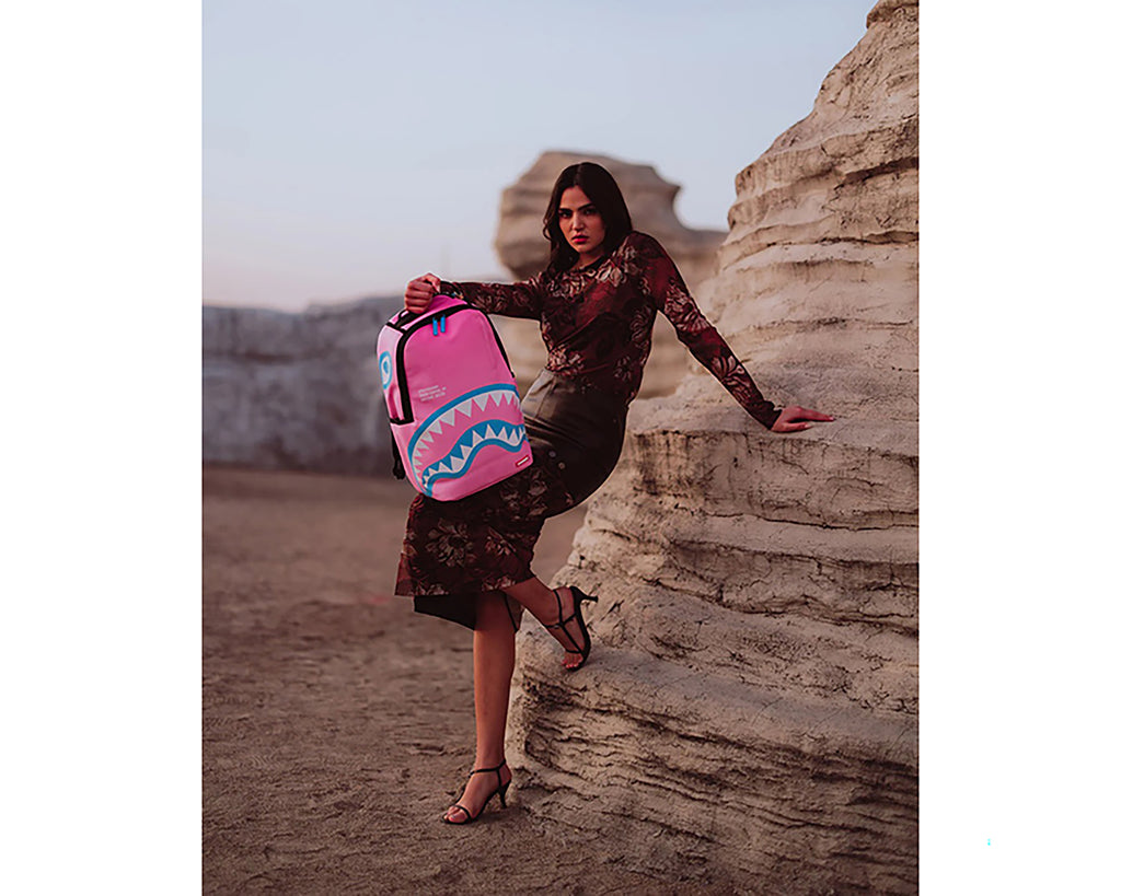 SHARK CENTRAL AMUSEMENT DLXSV BACKPACK