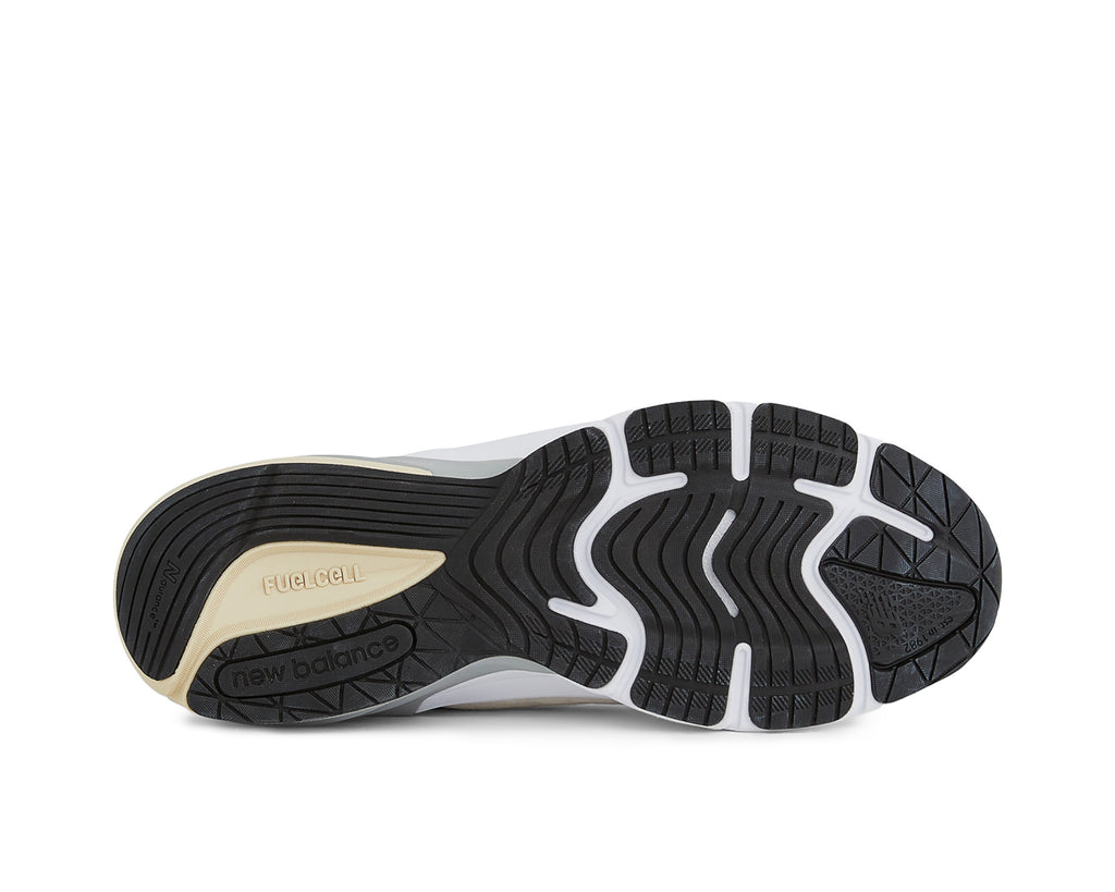 Men`s 990v6 NB Sneakers