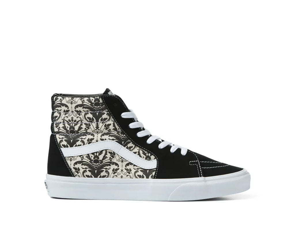 SKULL TAPESTRY BLACK BONE WHITE