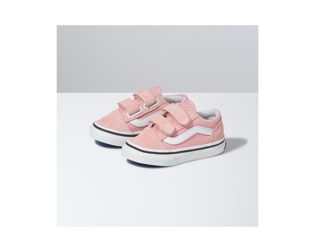 POWDER PINK TRUE WHITE