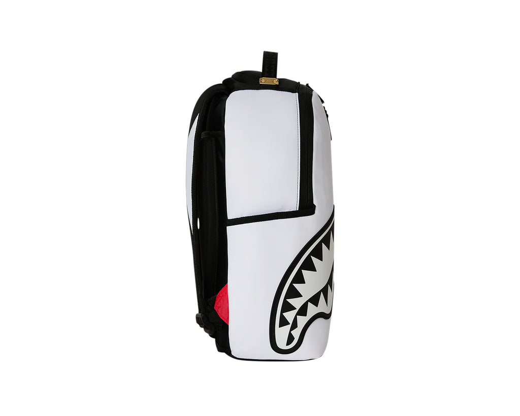 SHARK CENTRAL 2 BEYOND BACKPACK