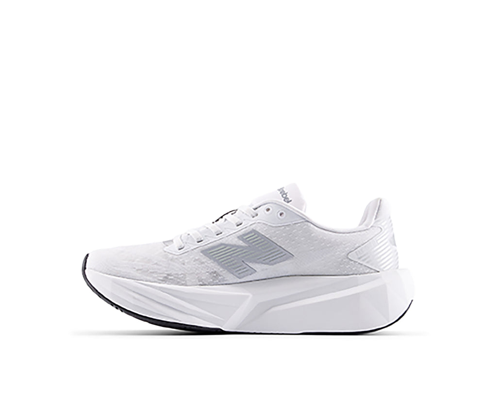 Women`s NB FuelCell Rebel v5