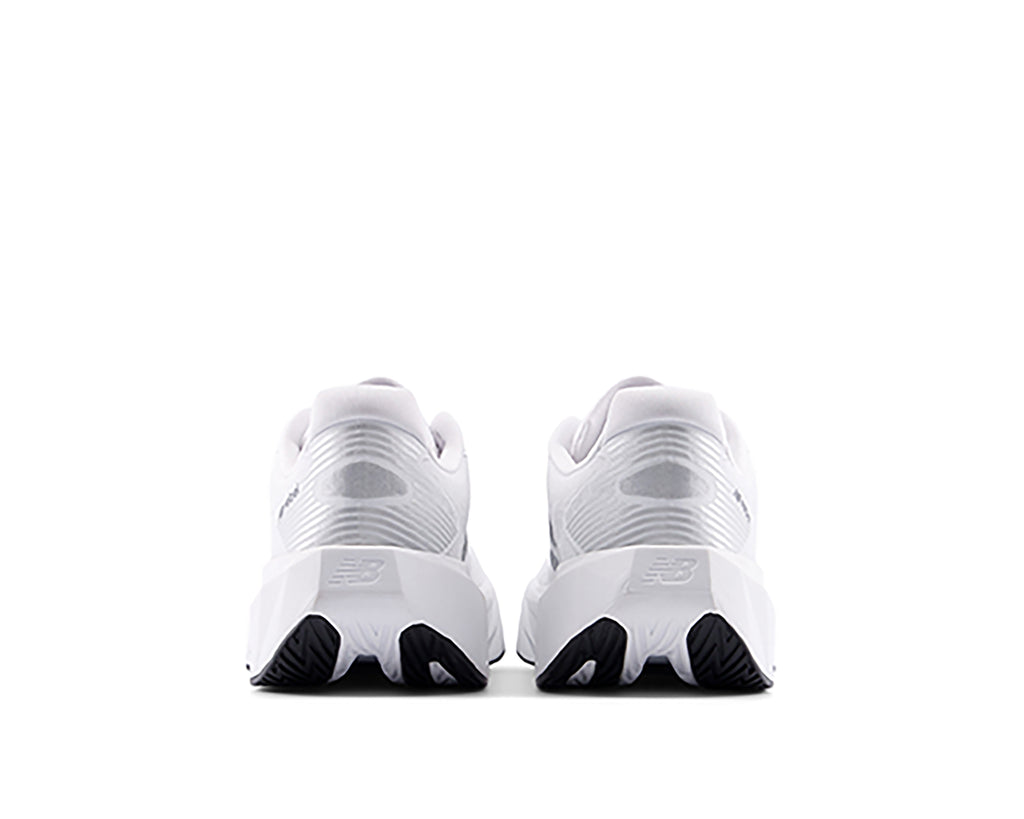 Women`s NB FuelCell Rebel v5